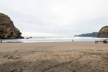 Piha Beach - Yeni Zelanda