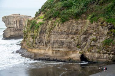 Muriwai Grotto - Yeni Zelanda