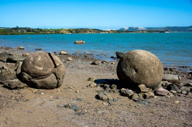 Kuzeydeki Koutu Kayaları - Yeni Zelanda
