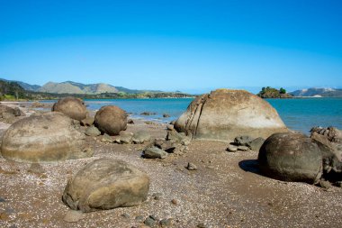Kuzeydeki Koutu Kayaları - Yeni Zelanda