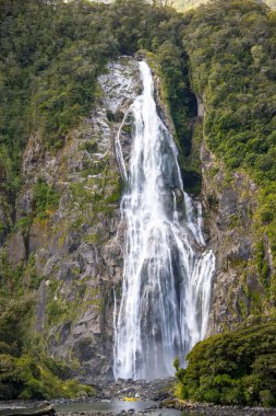 Bowen Falls, Milford Sound - Yeni Zelanda
