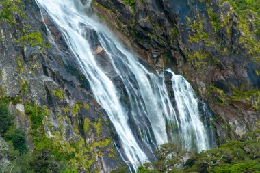 Bowen Falls, Milford Sound - Yeni Zelanda