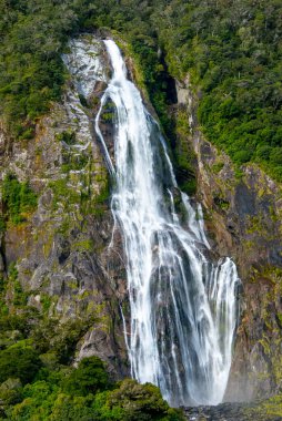 Bowen Falls, Milford Sound - Yeni Zelanda
