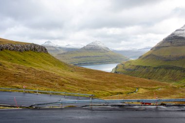 Eysturoy 'daki Dağ Yolu - Faroe Adaları