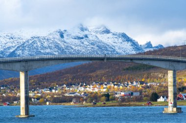 Tromso 'daki Sandnessund Köprüsü - Norveç