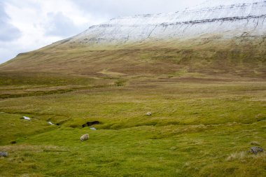 Slaettaratindur Dağı - Faroe Adaları