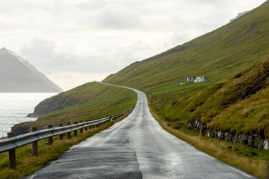 Kalsoy Adası - Faroe Adaları 'ndaki Tek şeritli yol