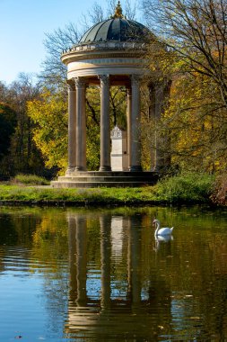Nymphenburg Park 'taki Apollo Tapınağı - Almanya