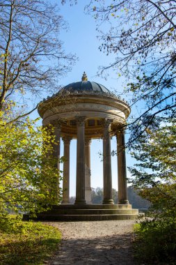 Nymphenburg Park 'taki Apollo Tapınağı - Almanya