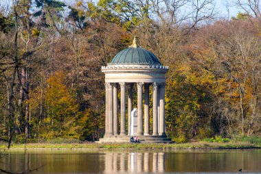 Nymphenburg Park 'taki Apollo Tapınağı - Almanya