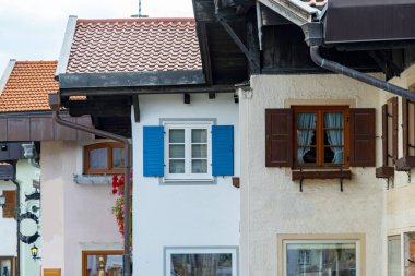 Bavyera 'da Mittenwald kasabası - Almanya