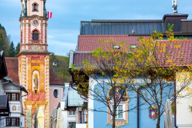 Bavyera 'da Mittenwald kasabası - Almanya