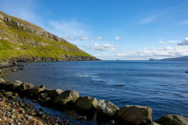 Kirkjubour 'daki Pebble Plajı - Faroe Adaları