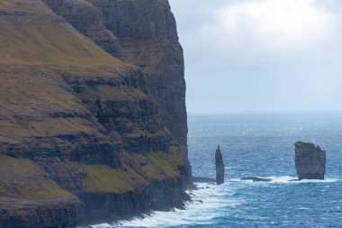 Risin ve Kellingin Deniz Yığınları - Faroe Adaları