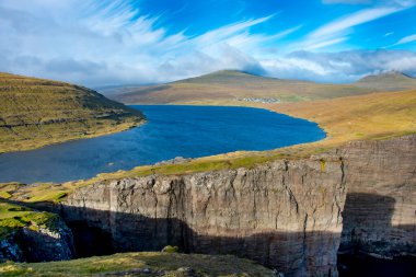 Köle Uçurumu (Traelanipa) - Faroe Adaları