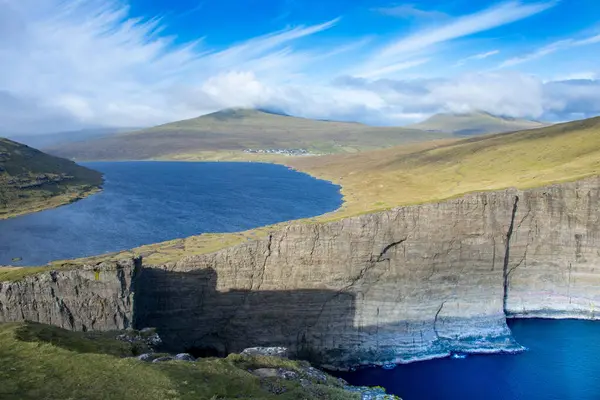 Köle Uçurumu (Traelanipa) - Faroe Adaları