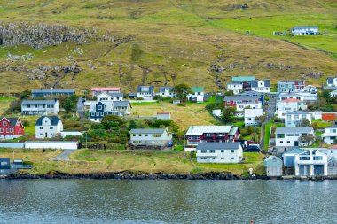 Suduroy Adası 'ndaki Tvoroyri Köyü - Faroe Adaları