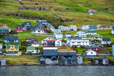 Suduroy Adası 'ndaki Tvoroyri Köyü - Faroe Adaları