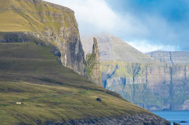 Trollkonufingur (Cadının Parmağı) - Faroe Adaları