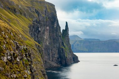 Trollkonufingur (Cadının Parmağı) - Faroe Adaları