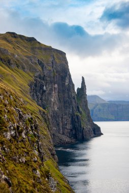 Trollkonufingur (Cadının Parmağı) - Faroe Adaları
