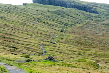 Köle Uçurumu Yolu - Faroe Adaları