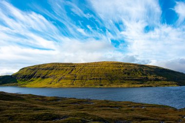 Faroe Adalarındaki Leitisvatn Gölü