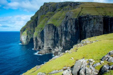 Asmundarstakkur Basalt Deniz Kayalıkları - Faroe Adaları