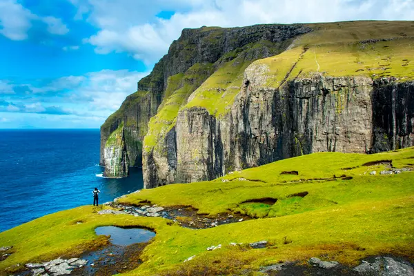 Asmundarstakkur Basalt Deniz Kayalıkları - Faroe Adaları