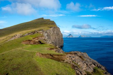 Köle Uçurumu (Traelanipa) - Faroe Adaları