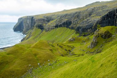 Faroe Adaları 'ndaki Suduroy Adası' nda Hvannhagi Yürüyüşü