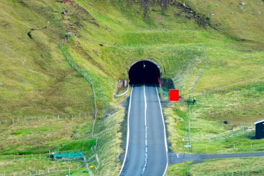 Sumba Yolu Tüneli - Faroe Adaları