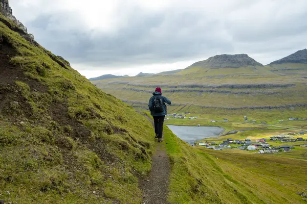 Faroe Adaları 'ndaki Suduroy Adası' nda Hvannhagi Yürüyüşü