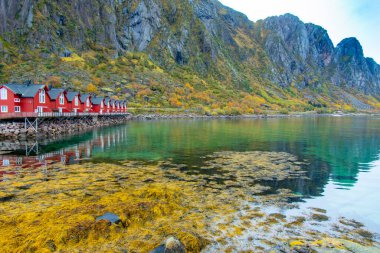 Svolvaer 'deki Rorbu Kulübeleri - Lofoten - Norveç