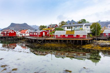 Svolvaer 'deki Rorbu Kulübeleri - Lofoten - Norveç