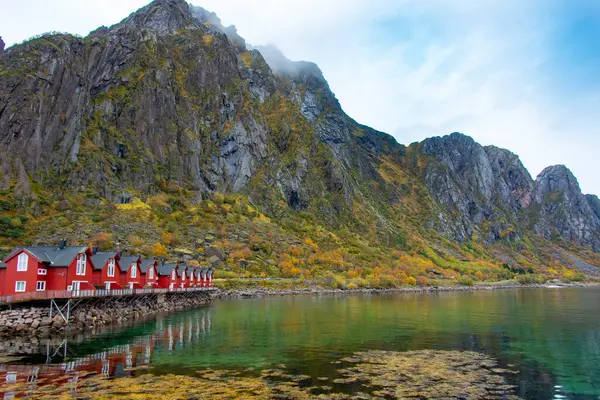 Svolvaer 'deki Rorbu Kulübeleri - Lofoten - Norveç