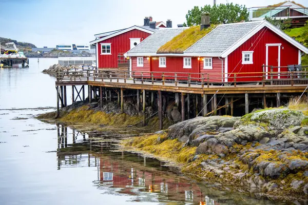 Svolvaer 'deki Rorbu Kulübeleri - Lofoten - Norveç