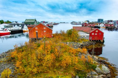 Svolvaer 'deki Bukkedauden Adası' ndaki Eski Ahşap Depo - Norveç