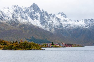 Vestpolen 'deki Tofttjonna Gölü - Norveç