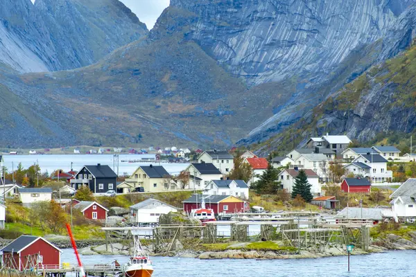 Lofoten 'deki Reine Balıkçılık Köyü - Norveç