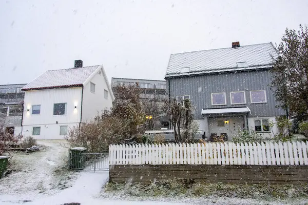 Çekiç Festivalinin İlk Sonbahar Karı - Norveç