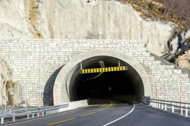 Finnmark County - Norveç 'teki Skarvberg Tüneli