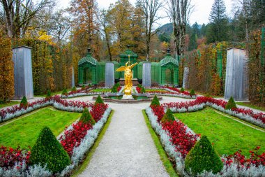 Bavyera 'daki Linderhof Sarayı Bahçesi - Almanya