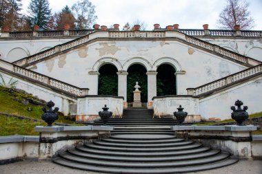 Bavyera 'daki Linderhof Sarayı Bahçesi - Almanya