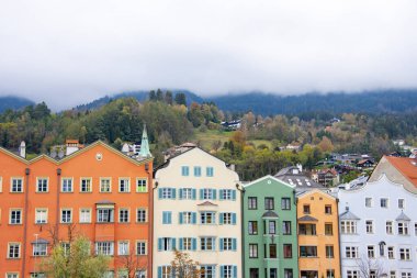 Innsbruck 'un Renkli Apartmanları - Avusturya