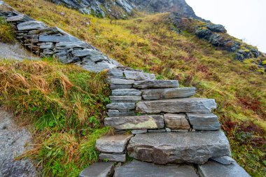 Lofoten 'deki Reinebringen Yürüyüşü için Şerpa Merdivenleri - Norveç