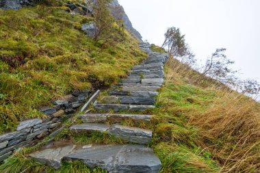 Lofoten 'deki Reinebringen Yürüyüşü için Şerpa Merdivenleri - Norveç