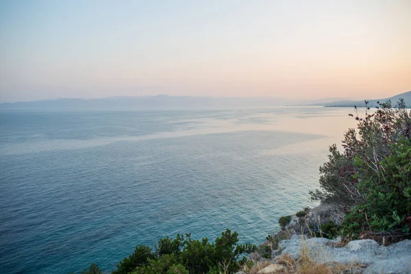 Prachtige Zonsondergang Zee Griekenland Rechtenvrije Stockafbeeldingen
