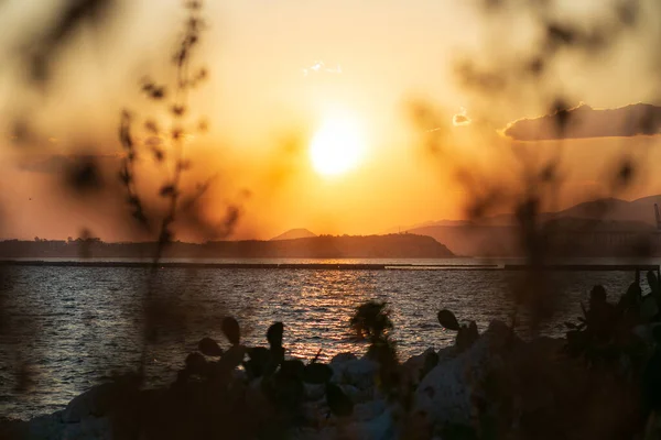 Pôr Sol Ilha Corfu Grécia Imagens De Bancos De Imagens Sem Royalties