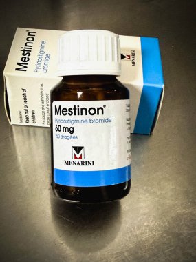 Hatya.Songkhla.Tayland 26 Nisan 2025: Mestinon 60 mg. Pyridostigmine bromi.cholinesterase inhibitör.150 tablet bir şişede miastenia gravis 'i tedavi eder, o gün kas güçsüzlüğüne neden olur.